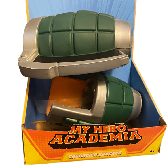New My Hero Academia Grenadier Bracers Katsuki Bakugo 2021 McFarlane Toys - Picture 1 of 7